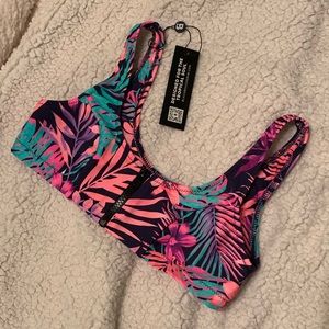 NEW Blackbough Maui Top in Miami Nights print. S